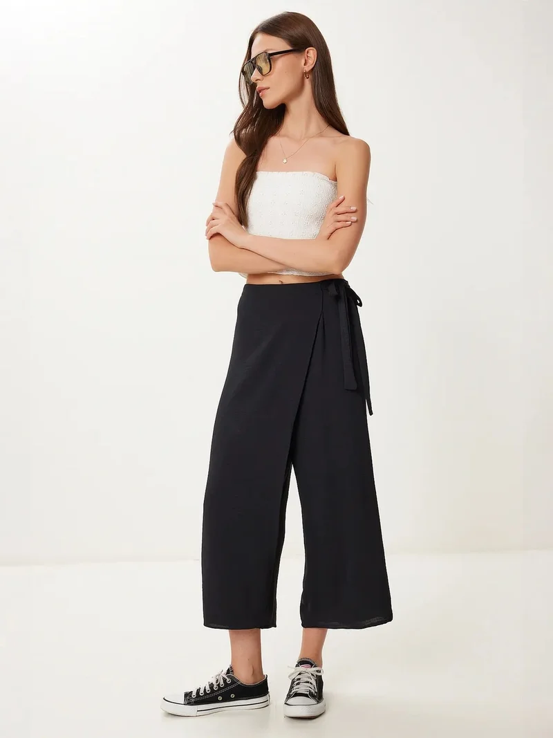 السعادة في إسطنبول ISTANBUL High Waist Wide Leg Crop Pants with Tie Detail