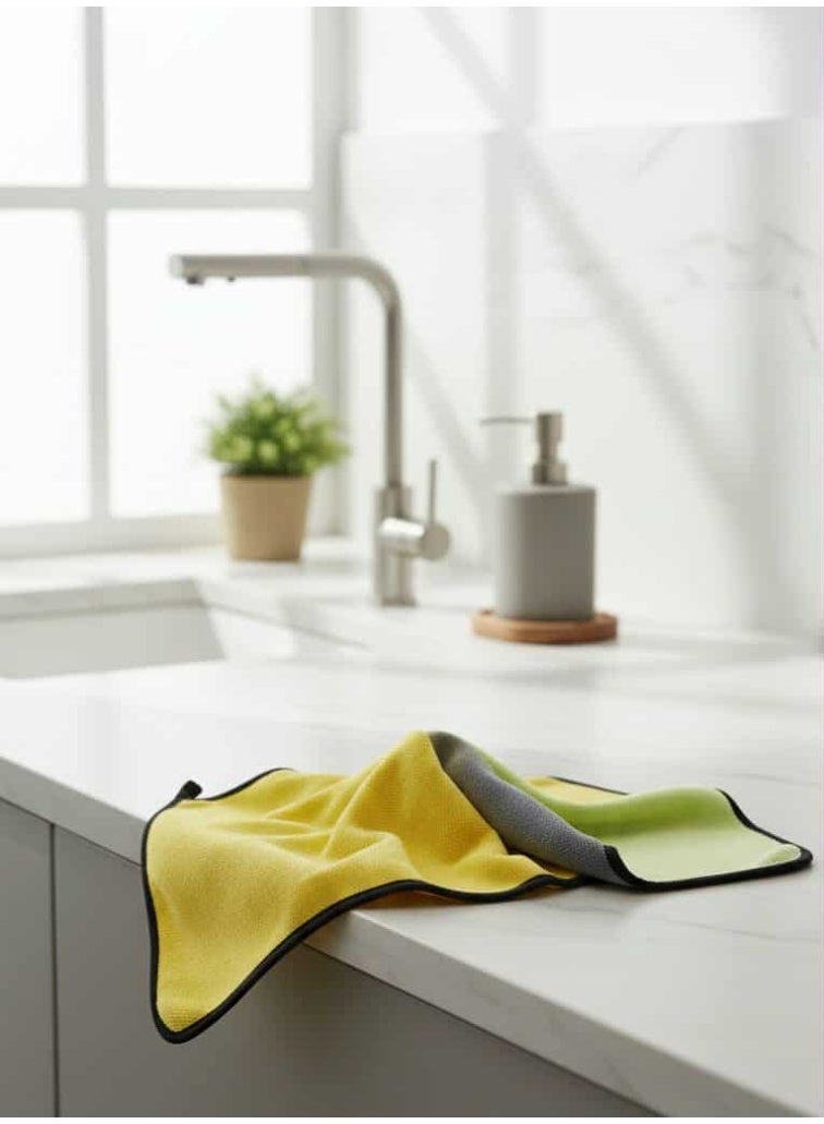 2-Piece Microfiber Towels, size 30x40 cm - Image 2