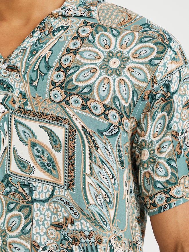 Styli Styli All Over Print Relaxed Fit Shirt  - Image 3