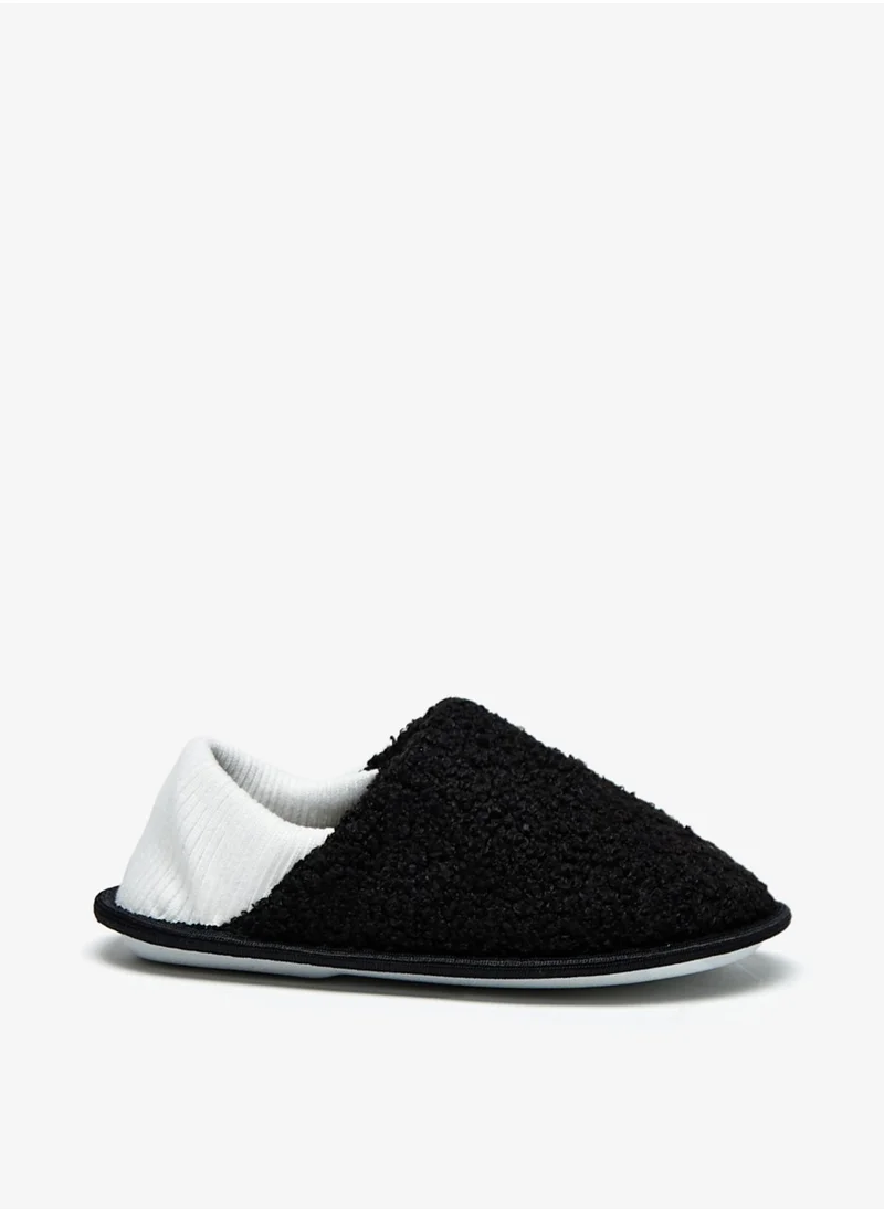 ال بي ال من شو اكسبرس Boys Textured Slip On Bedroom Shoes By Shoexpress