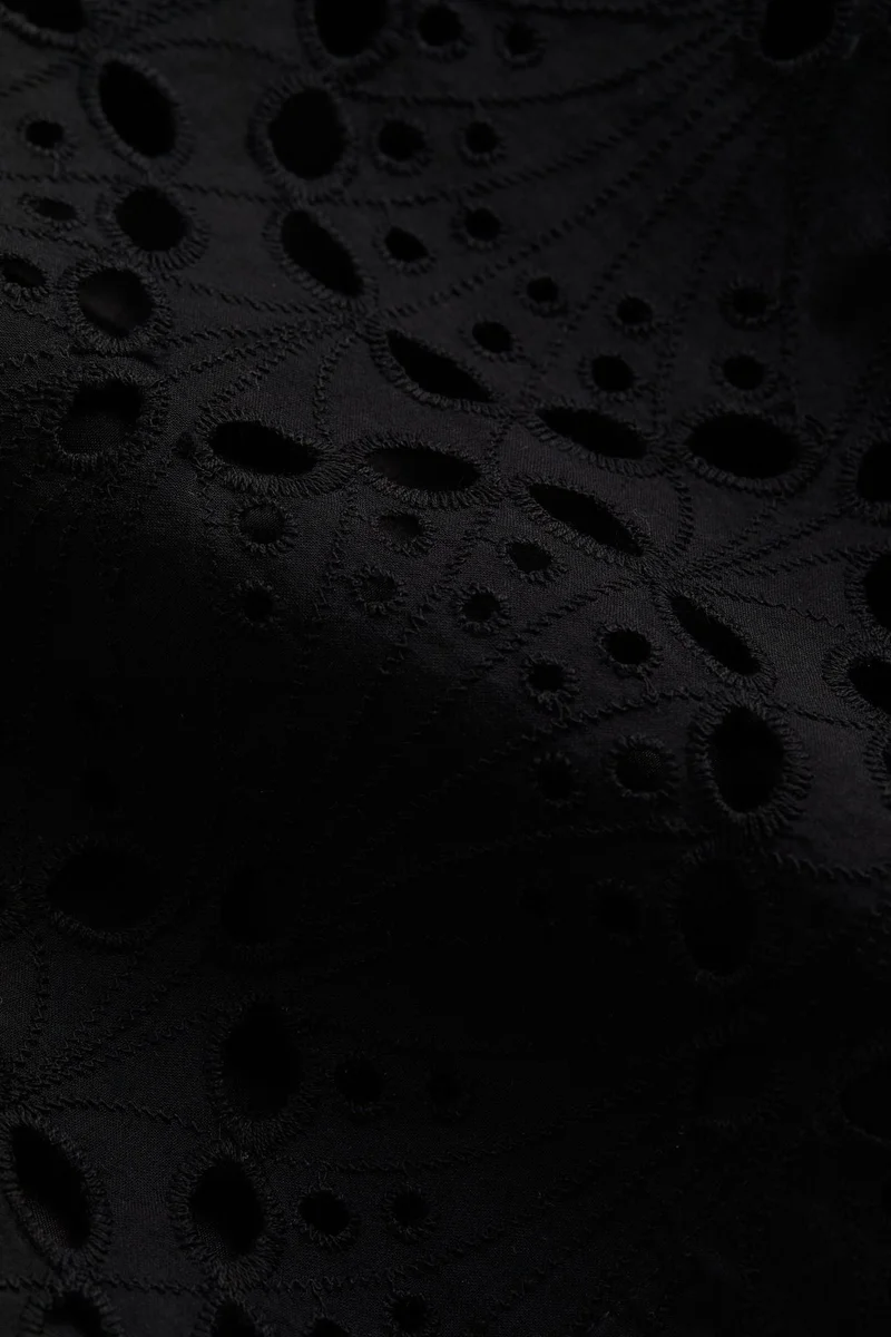 H&M Broderie anglaise shorts