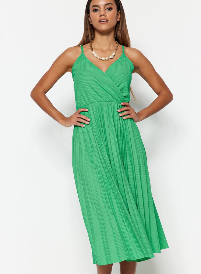 trendyol Green Waist Drop/Skater Midi Double Breasted Pleated Adjustable Strap Knit Dress  - Image 2