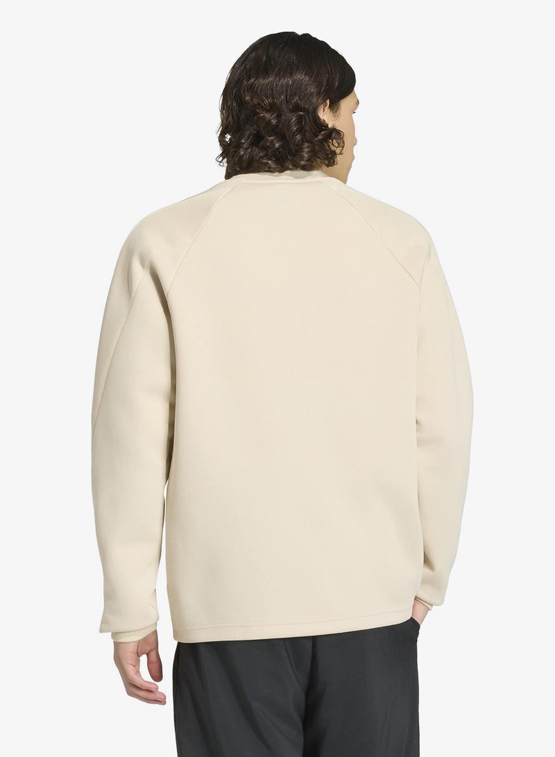 اديداس سترة بشعار الملعب - Image 2