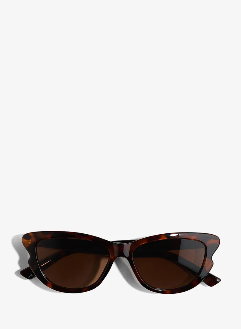 H&M  Wavy-detail sunglasses for Women | Best Price UAE