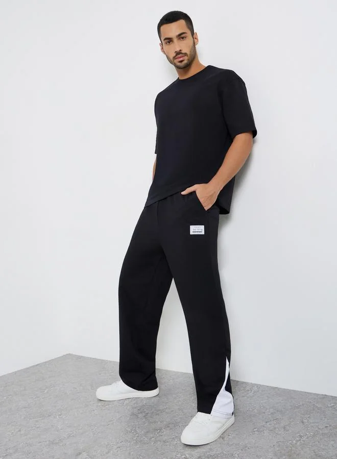 Styli Men Black Straight Fit Badge Detail Joggers