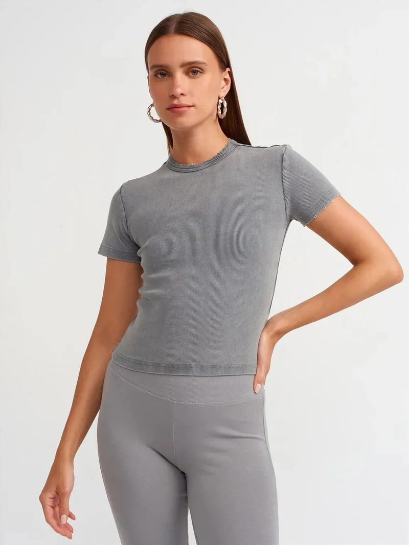 ديلفين DILVIN Women's Slim Fit Crop T-Shirt