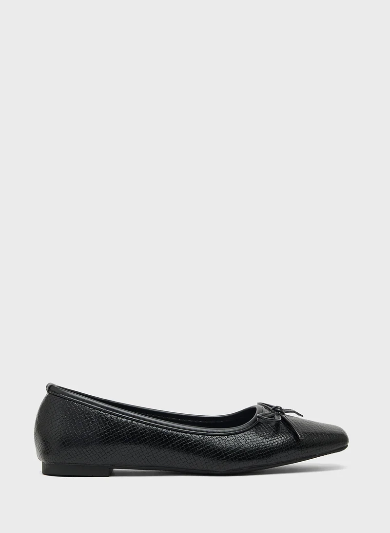 جينجر Square Toe Ballerina Flat