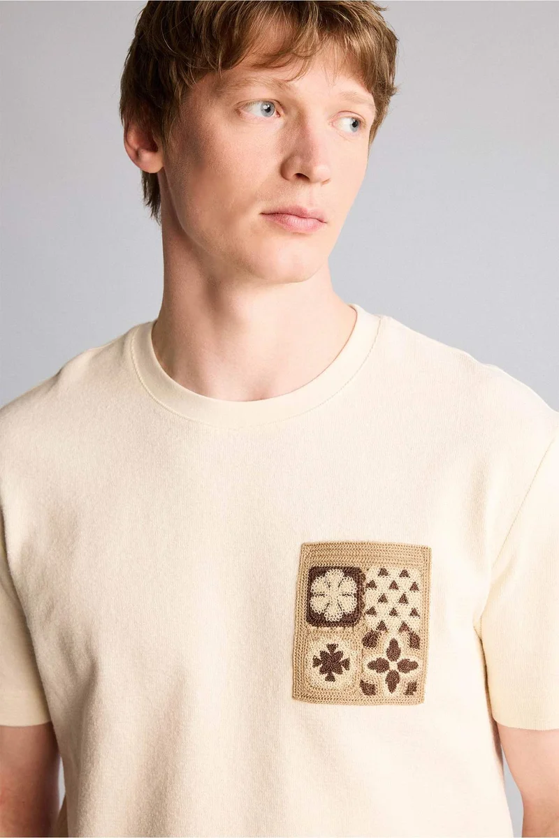 ديفاكتو Regular Fit Crew Neck Short Sleeve T-Shirt