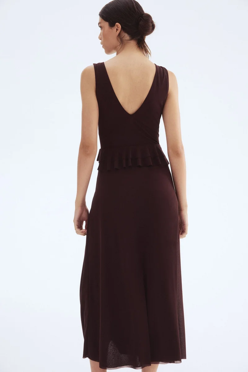 اتش اند ام فستان مزين بكشكشة