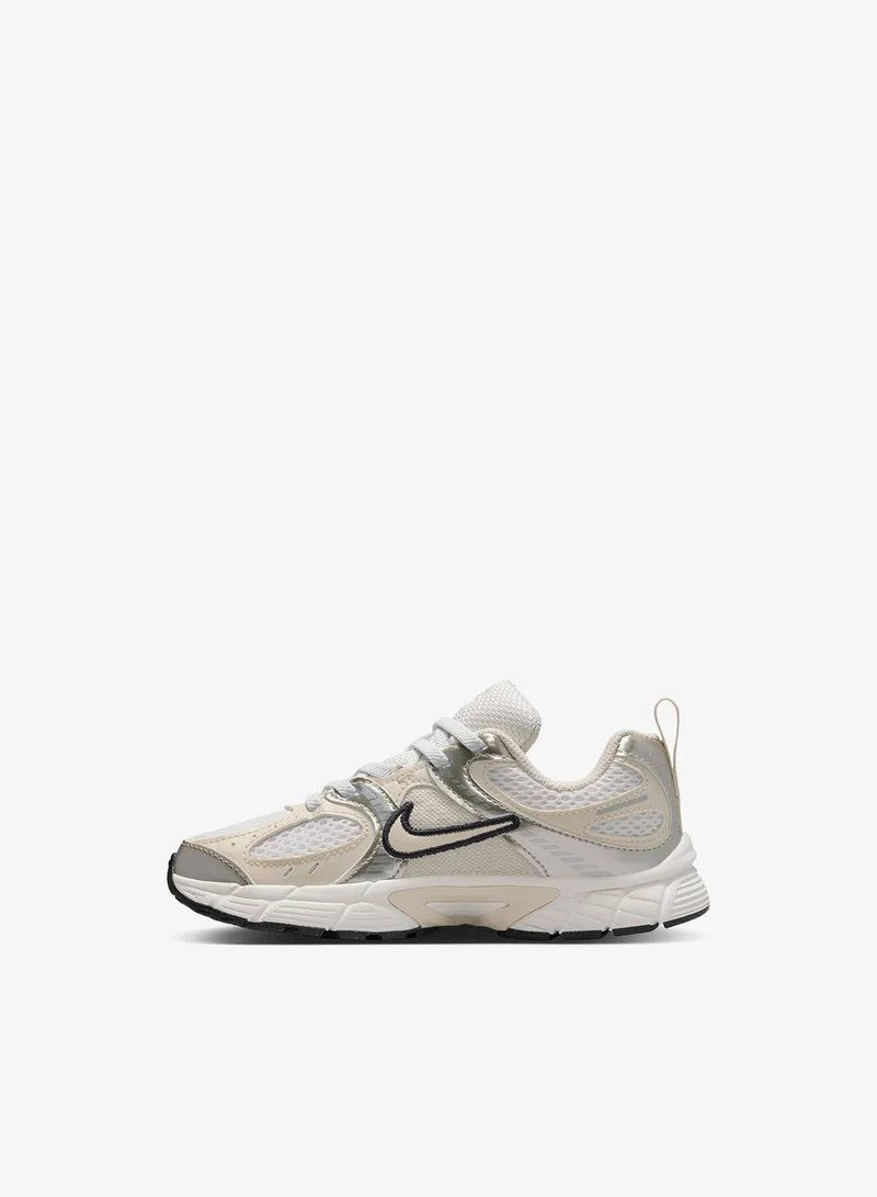 نايكي ليتل في 5 رنر بي بي