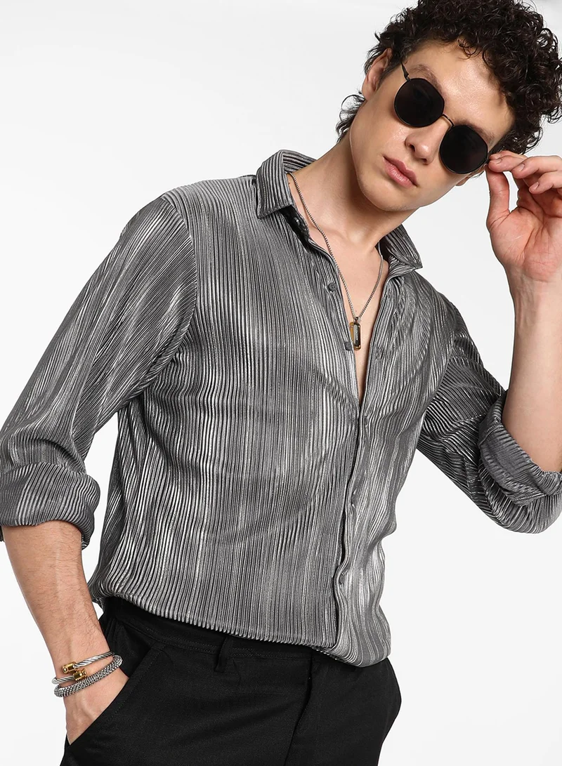 كامبوس سوترا Men's Icy Blue & Metallic Silver Pleat-Creased Shirt For Casual Wear | Spread Collar | Long Sleeve | Button Closure | Shirt Crafted With Comfort Fit For Everyday Wear