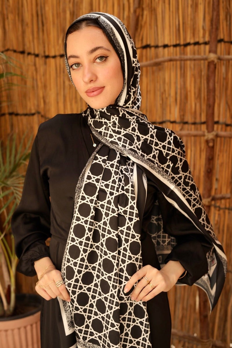 طرحة حريمي منقوشة خامة ستان فاخرة كاجوال وأنيقة - متعدد الألوان