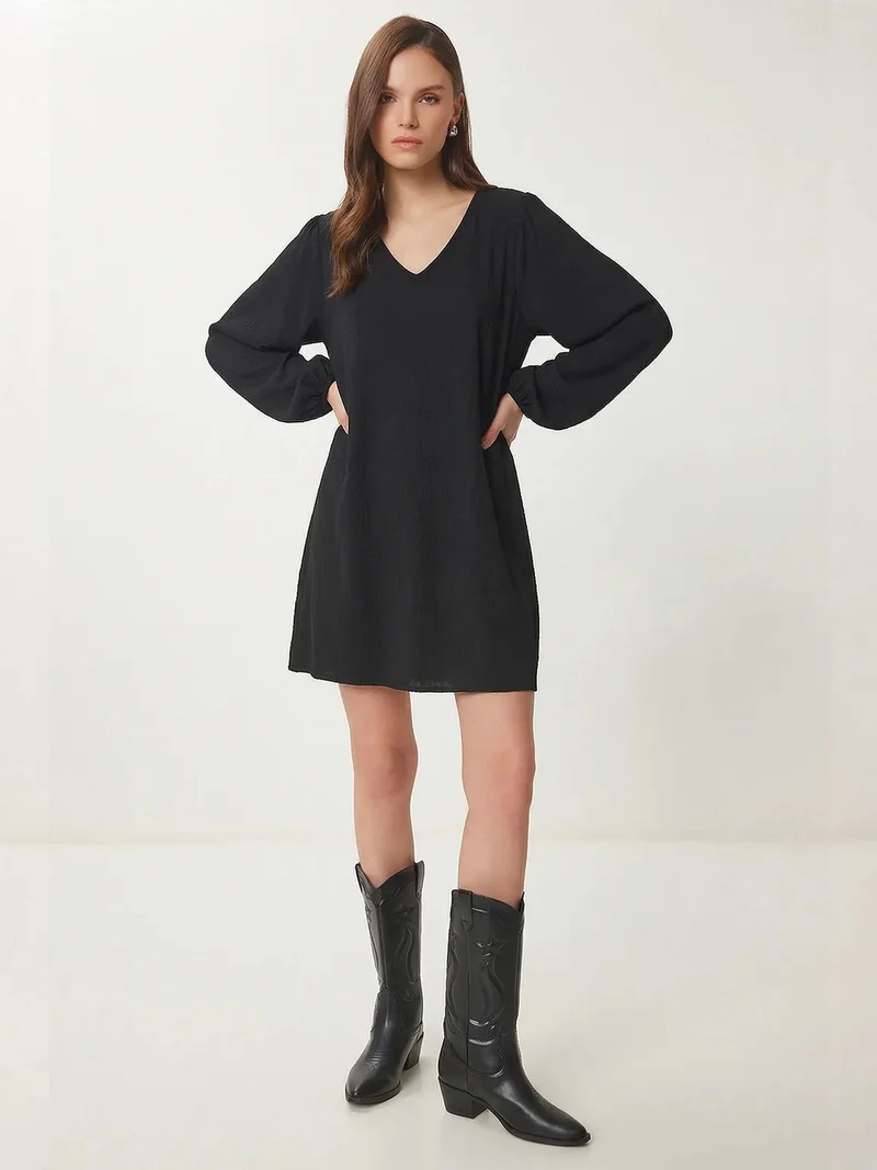 السعادة في إسطنبول ISTANBUL V-neck Loose Fit Mini Dress