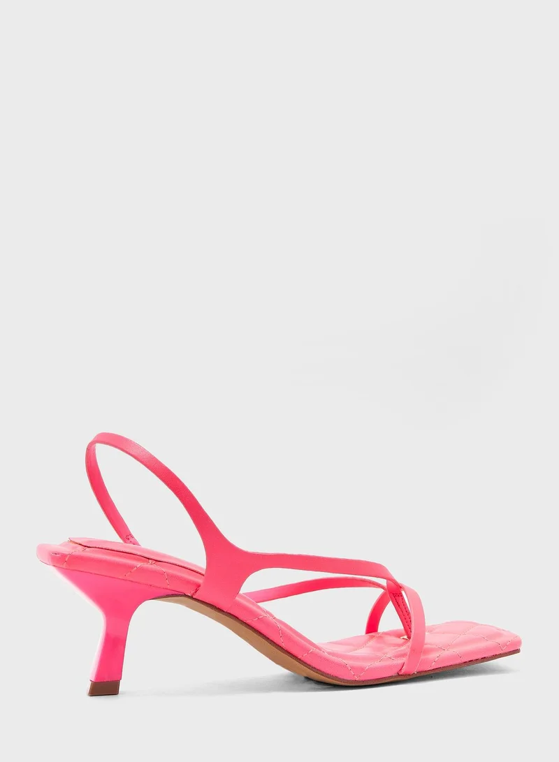 الدو Loni Sandals