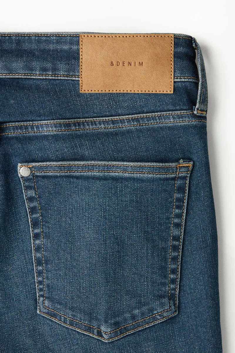 اتش اند ام جينز بطول الكاحل بخصر عادي وقصّة سكيني