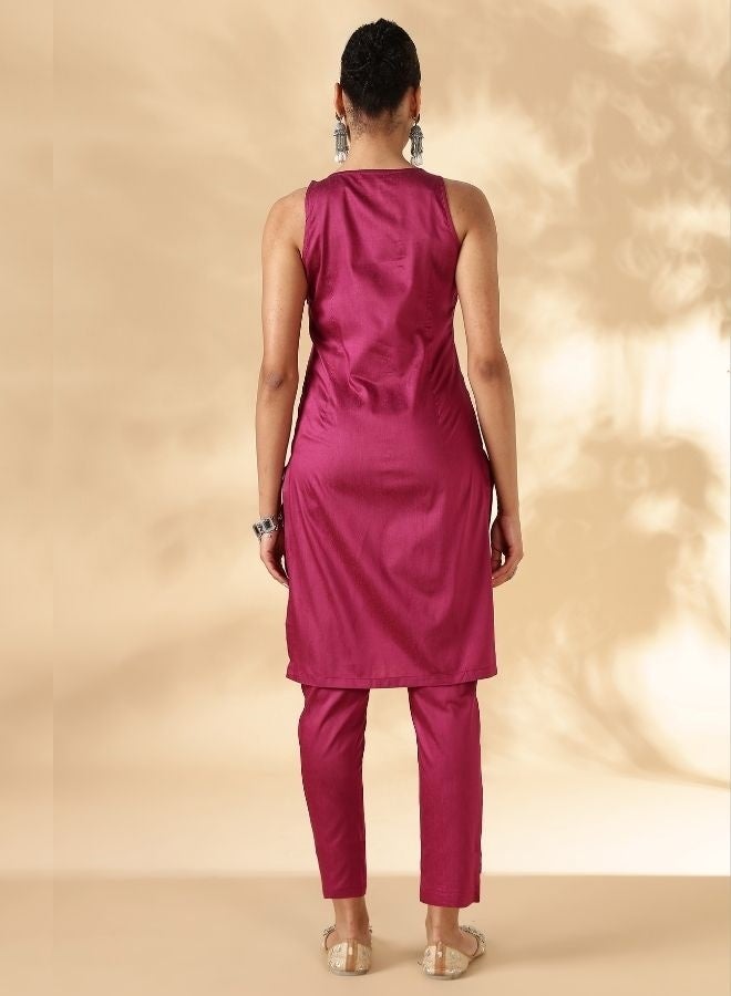 Abhishti Pink Solid In cut kurta with Narrow Straight Pants - Image 5