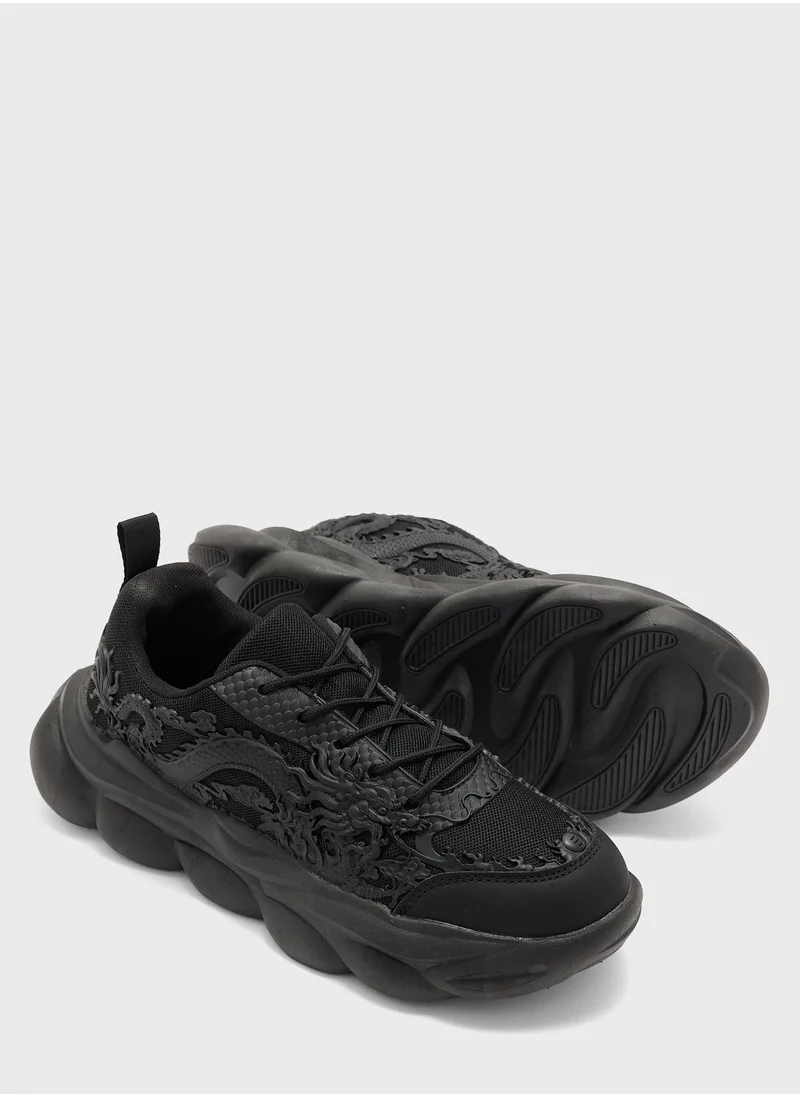 Seventy Five Dragon Detailed Casual Sneakers