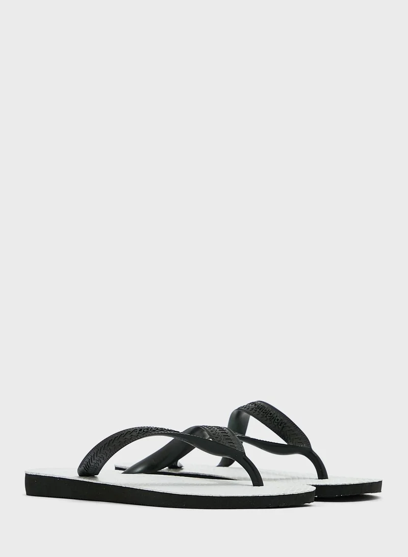havaianas Tradicional Flip Flops