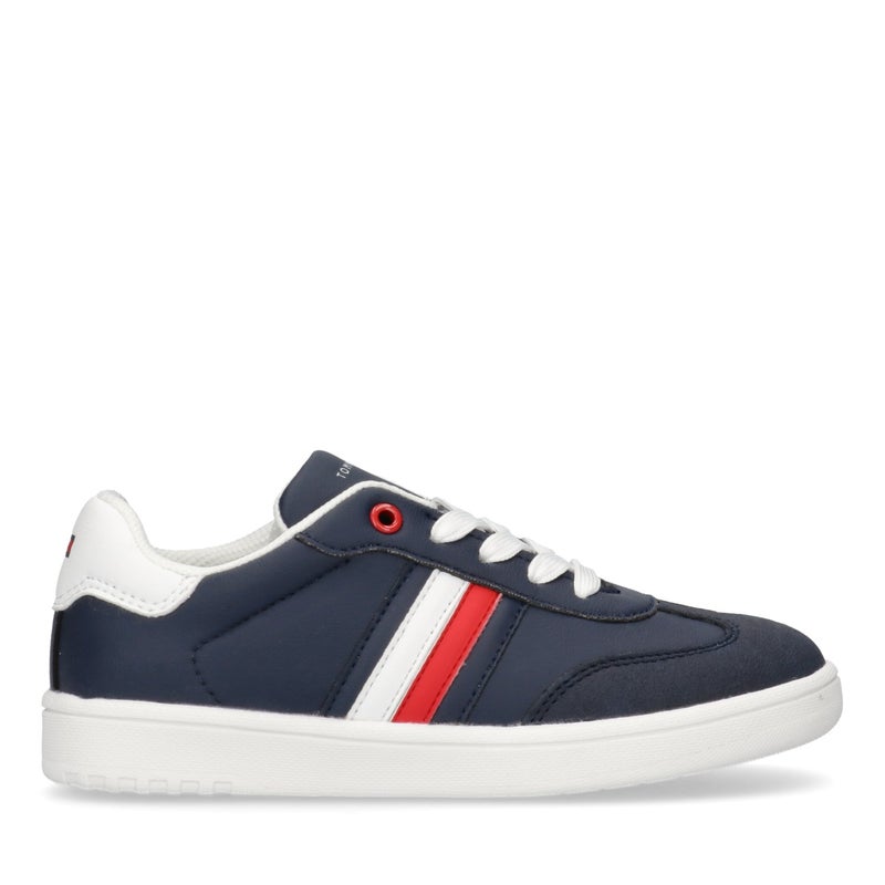 TOMMY HILFIGER Kids Stripe Lace Up Low Top Sneakers  - Image 2