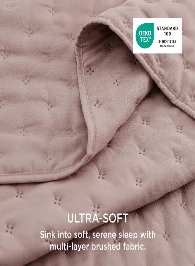 Bedsure King Quilt Set - Ultra Soft Quilt Bedding Set for Pink Bedroom Decor, Lightweight All-Season King Size Comforter with 2 Pillow Shams, Dusty Rose Summer Bedspread Coverlet 106x96 Inch - Image 3