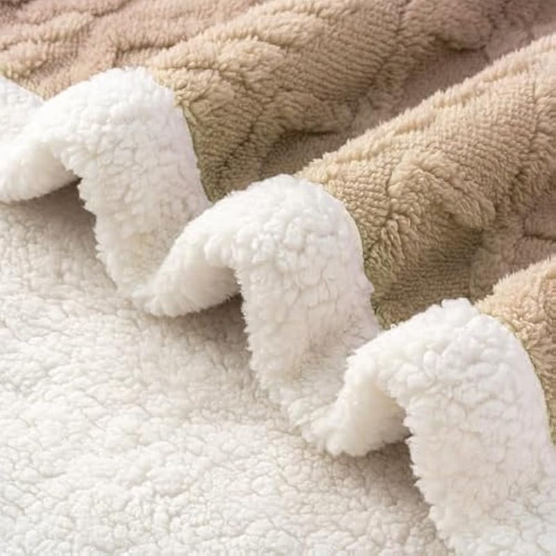 Loquat Jacquard Sherpa Blanket Single Size Twin Plush Bed Blanket Single 160x220cm Flannel Fleece Reversible Lamb Blanket - Warm and Plush Throw Blanket for Bed Sofa Travel Couch (Beige) - Image 5