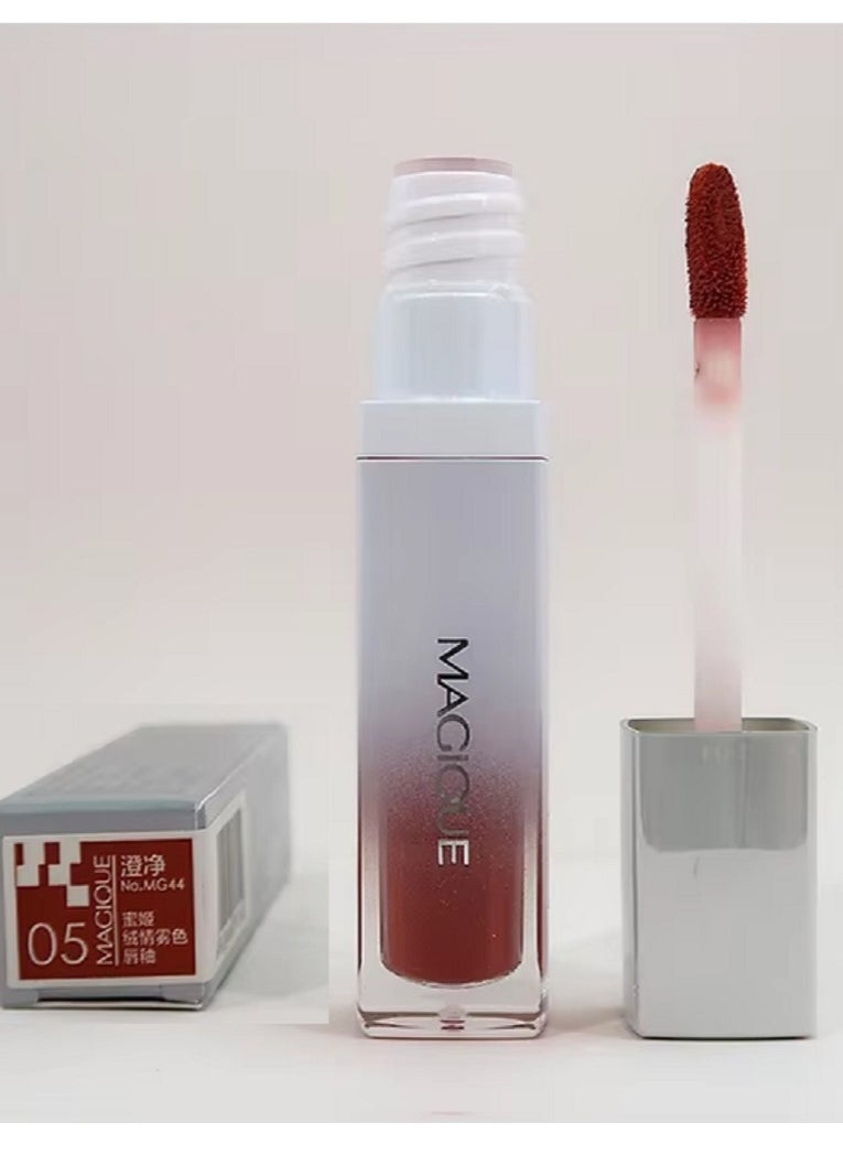 Magique - Water Proof Velvet Christmas Brillo de Labios Velvet Matte Lip Glaze Makeup Lip Gloss - Image 1