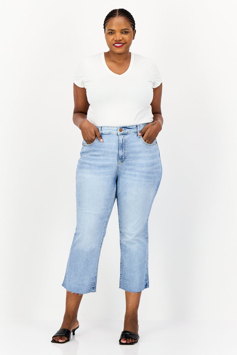 Universal Thread جينز نسائي بلس سايز بقصة عالية وقصيرة، أزرق - Image 3