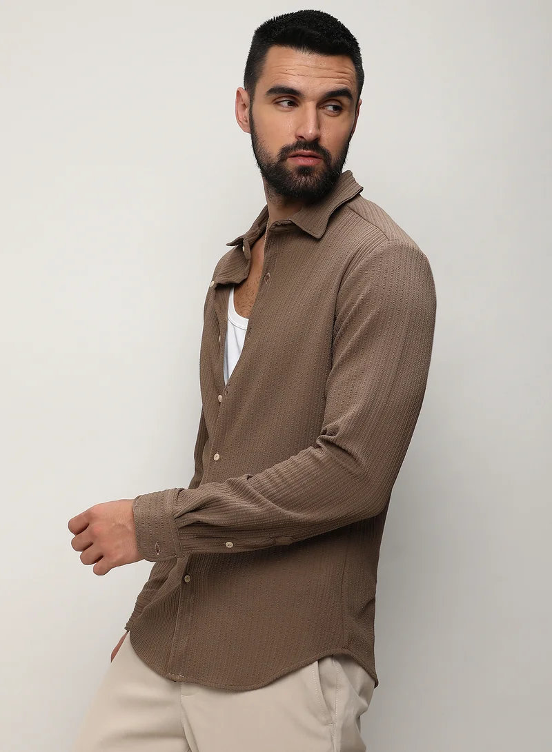 Campus Sutra Campus Sutra Men's Tan Brown Stripe-Creased Shirt For Casual Wear | Spread Collar | Long Sleeves | Button Closure | Shirt Crafted With Comfort Fit For Everyday Wear