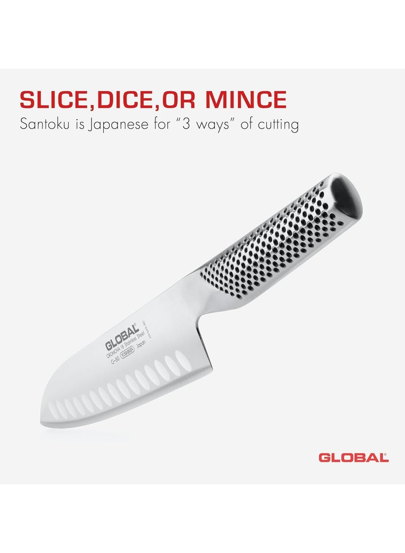 GLOBAL سكين سانتوكو المزخرفة، 18 سم، مصنوعة من الفولاذ المقاوم للصدأ. مقابض مريحة ذات تجعيدات تضمن قبضة آمنة. متوازنة تمامًا. مصنوعة يدويًا في اليابان. - Image 5