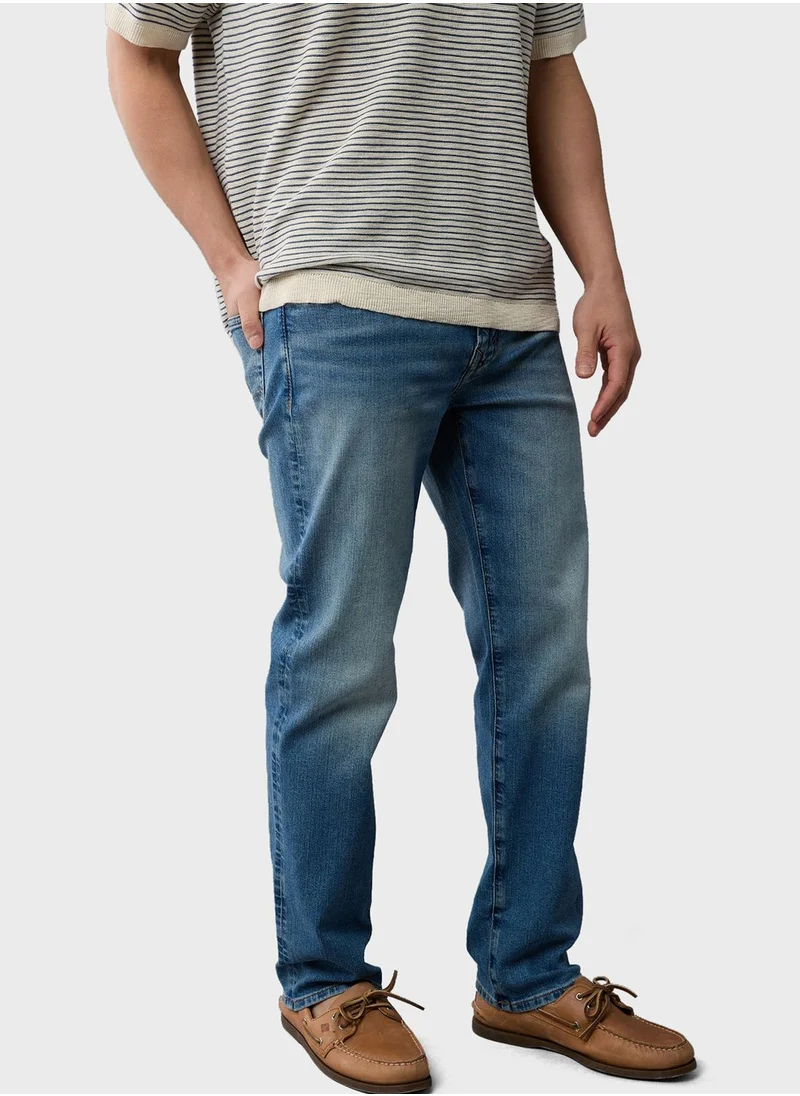 American Eagle Light Wash Straight Fit Jeans
