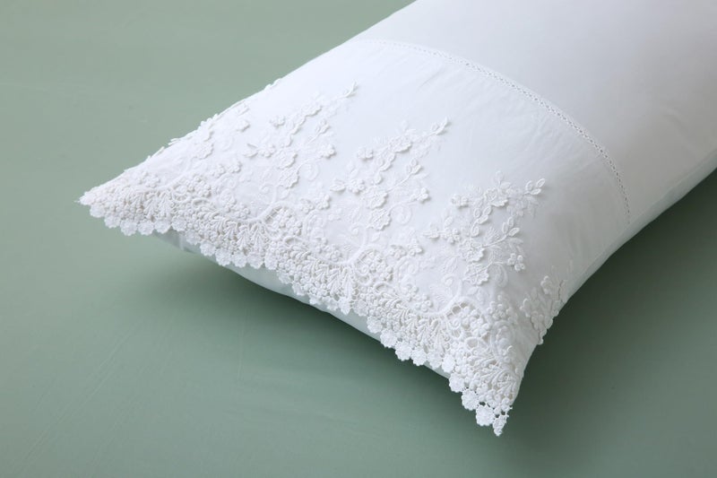Meaning4 White Lace Pillow Shams with Embroidered 3D Flowers Retro Noble Luxury Elegant Look Pillowcases 100% Cotton Queen Size 2-Pack - Image 1