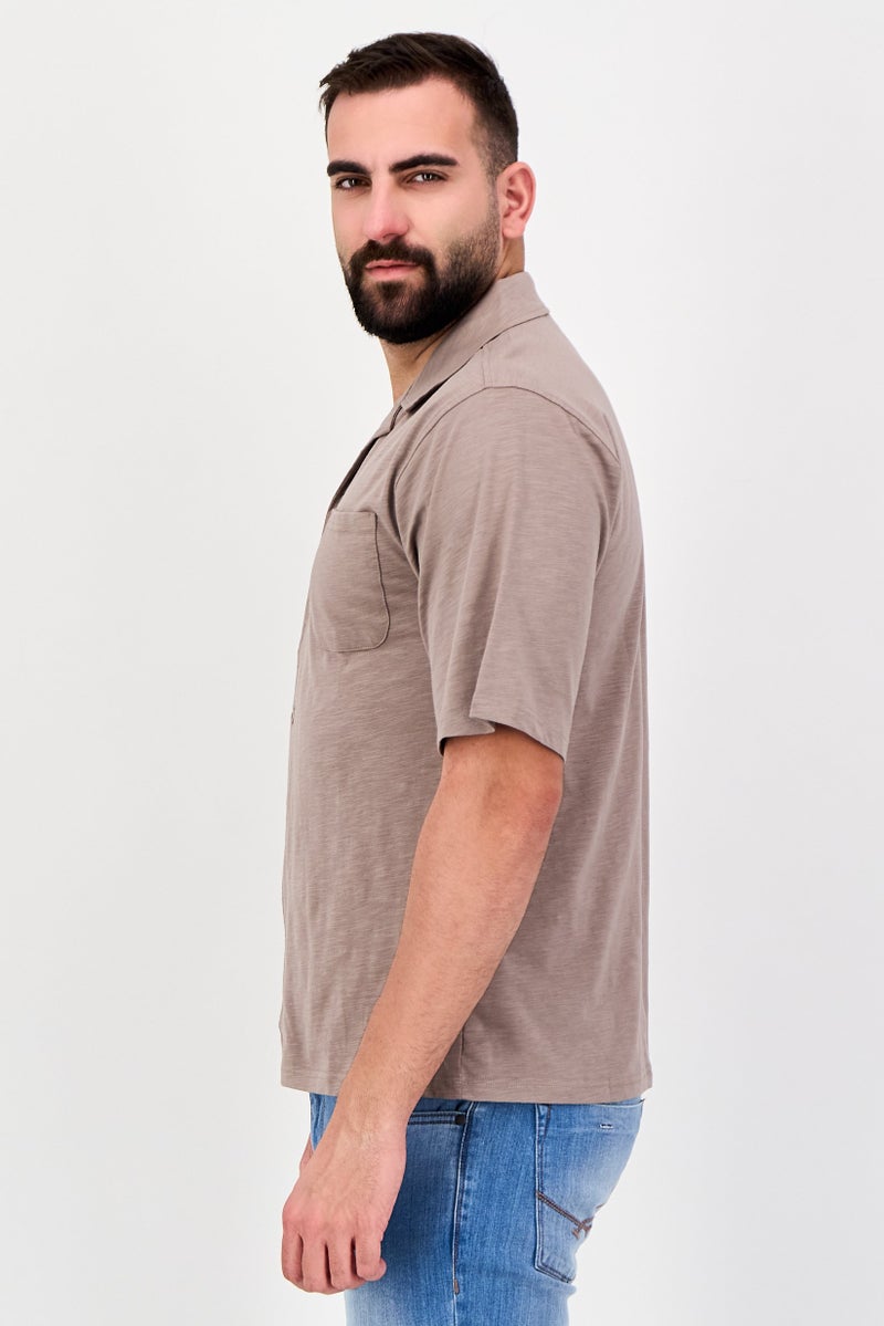 Aeropostale قميص رجالي عادي بقصة مريحة بأكمام قصيرة، طيني - Image 2