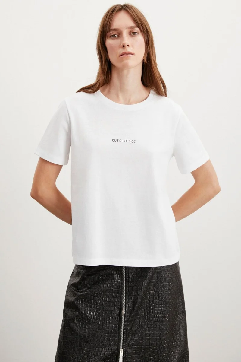 جريميلانج Glenda Women's Embroidered Regular Fit 100% Organic Cotton Knitted Crew Neck White T-shirt