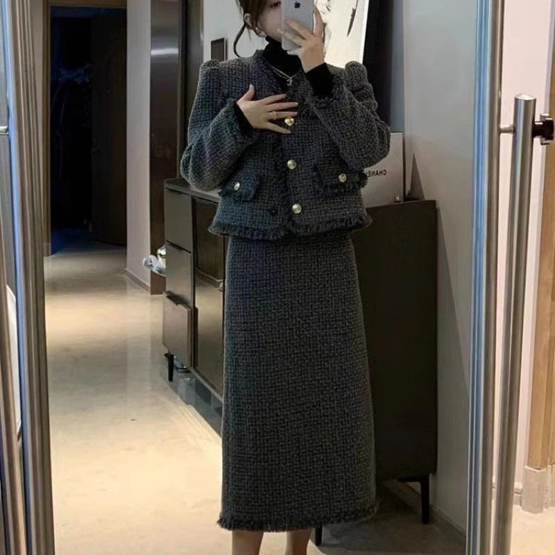 2024 Spring and Autumn New Style Chanel Style Dress Two-piece Slimming Tassel Design Skirt Rear Split Two-piece Set Black suit [jacket + skirt]