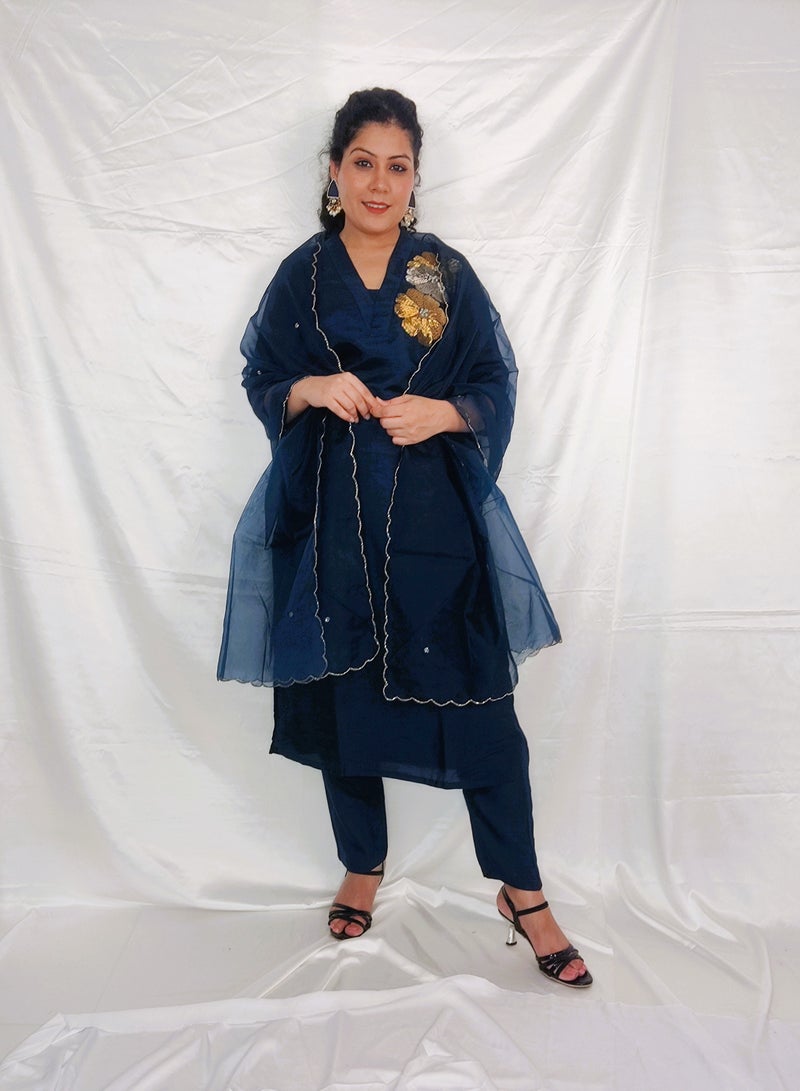 PRIYA’S PANACHE PRIYA'S PANACHE Royal Blue Silk Straight Kurta Pant Set with Collared Neck & Organza Dupatta.  - Image 1