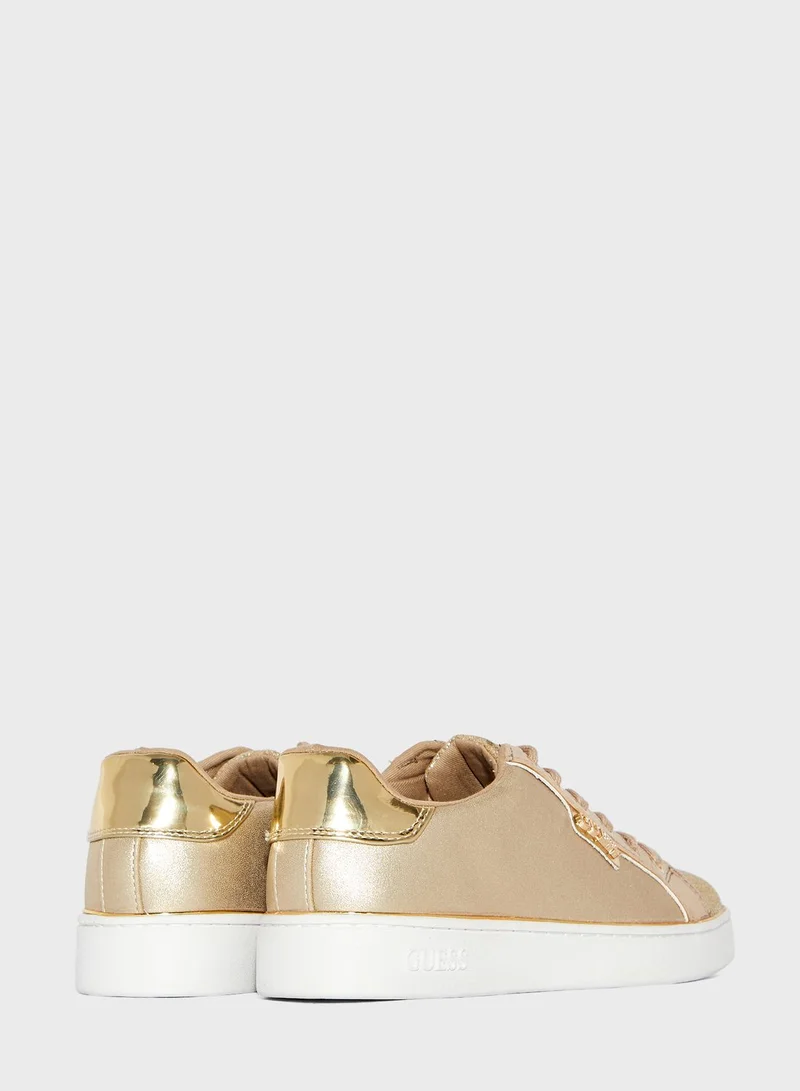 GUESS Banq Low Top Sneaker
