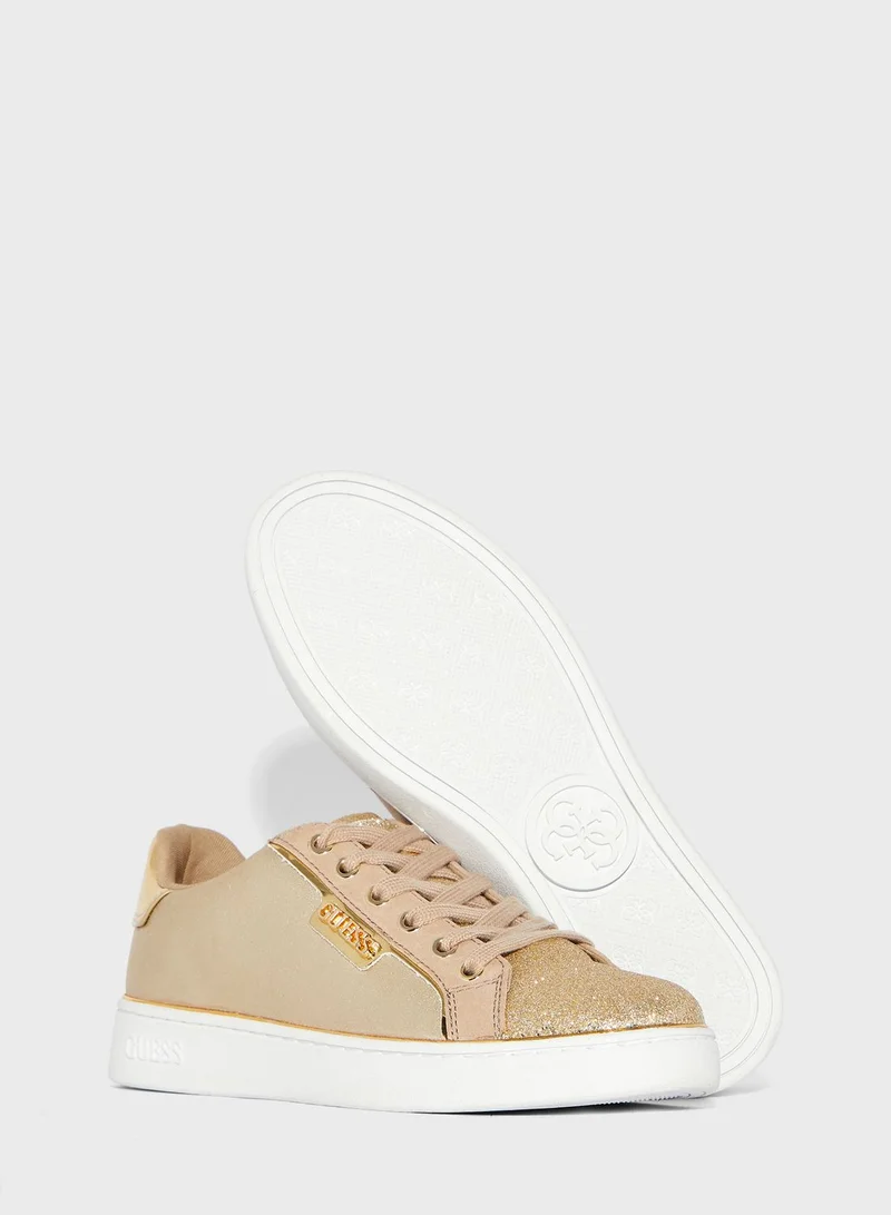 GUESS Banq Low Top Sneaker