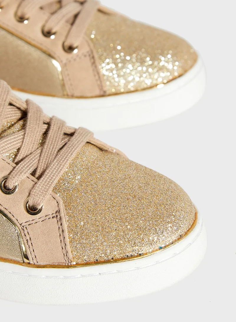 GUESS Banq Low Top Sneaker