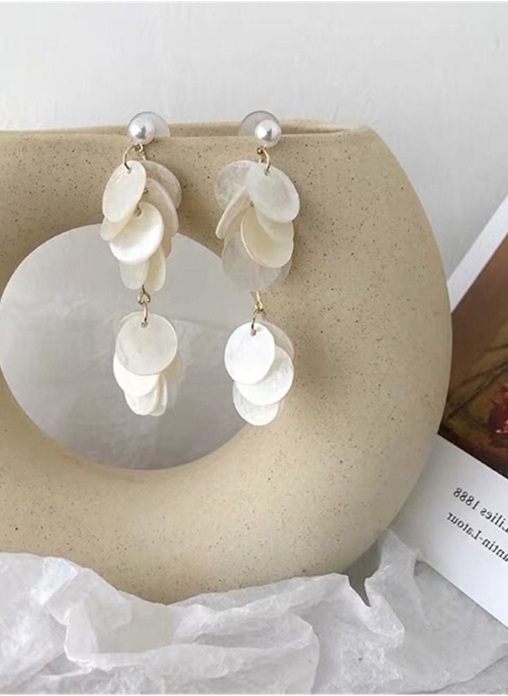 General Pure Silver Pin Resort Style Round Shell Long Tassel Earrings Designer Earrings  - Image 4