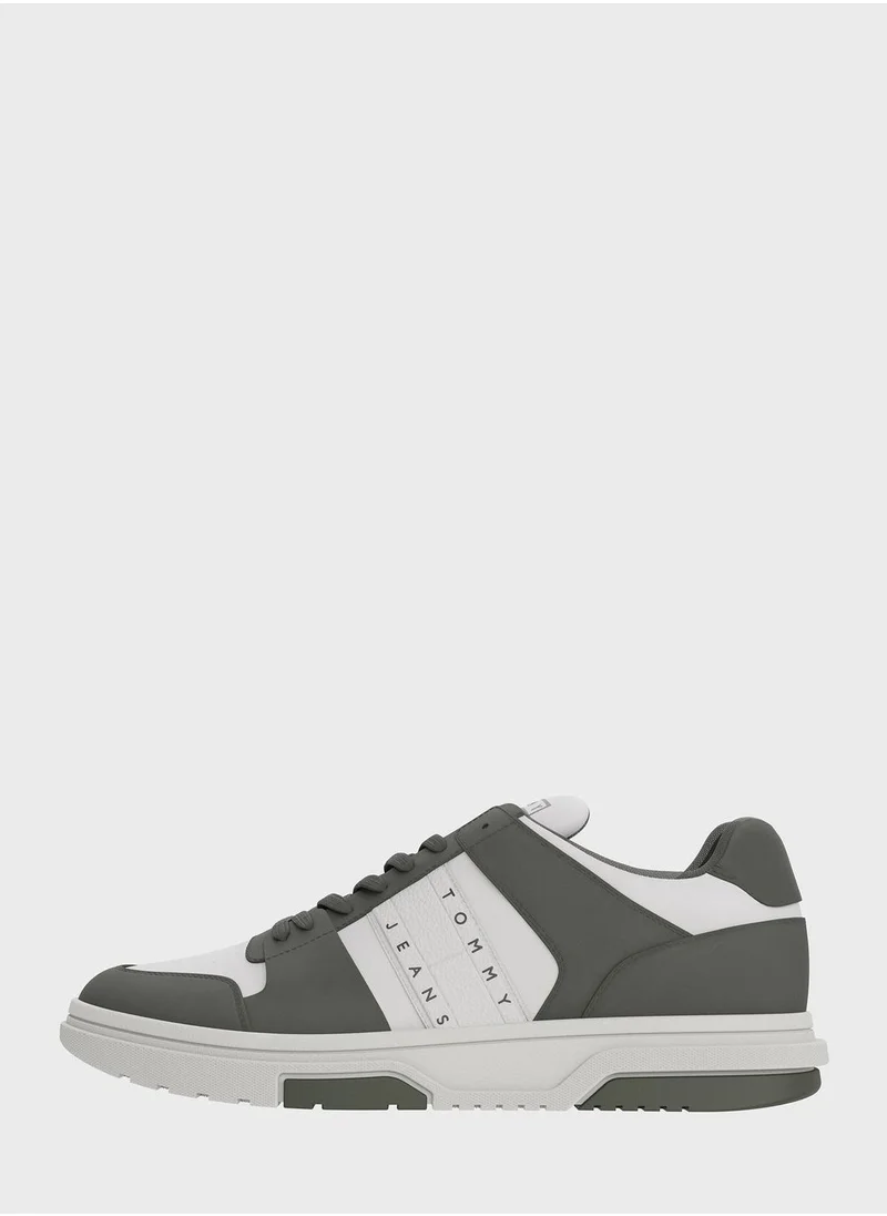 TOMMY JEANS Logo Print Low Top Sneakers