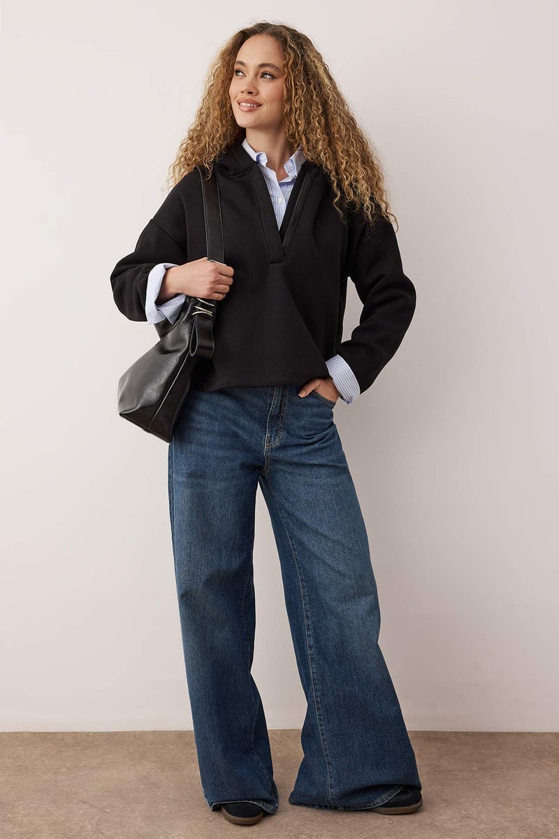 trendyol Black Thick Fleece Inside Half Zip O Oversized K Hooded Knitted Sweatshirt - Image 1