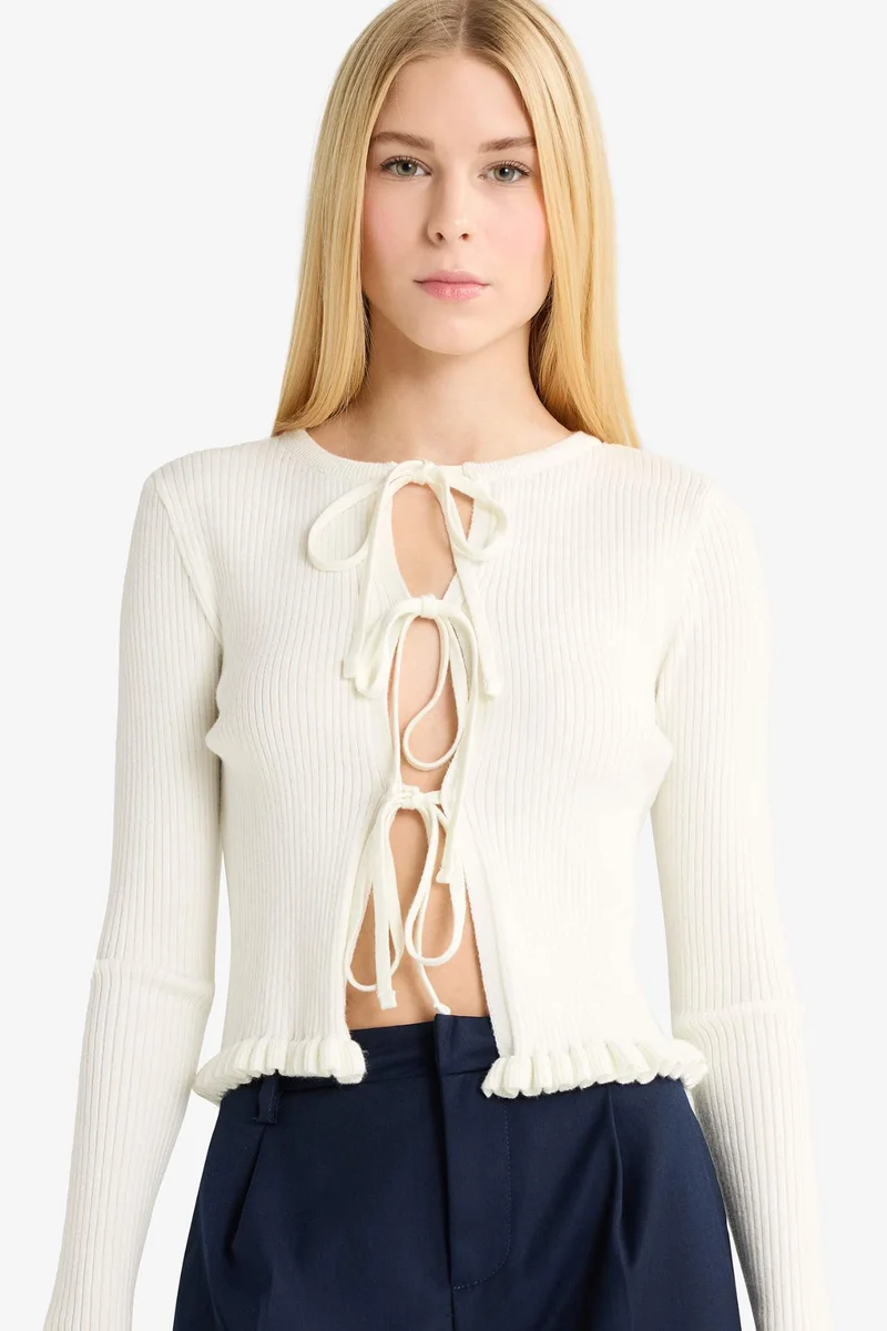 ديفاكتو Slim Fit Crew Neck Tie Front Cardigan