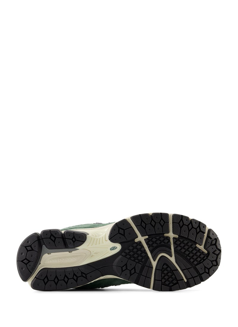 New Balance - 2002 Sneakers - Image 1