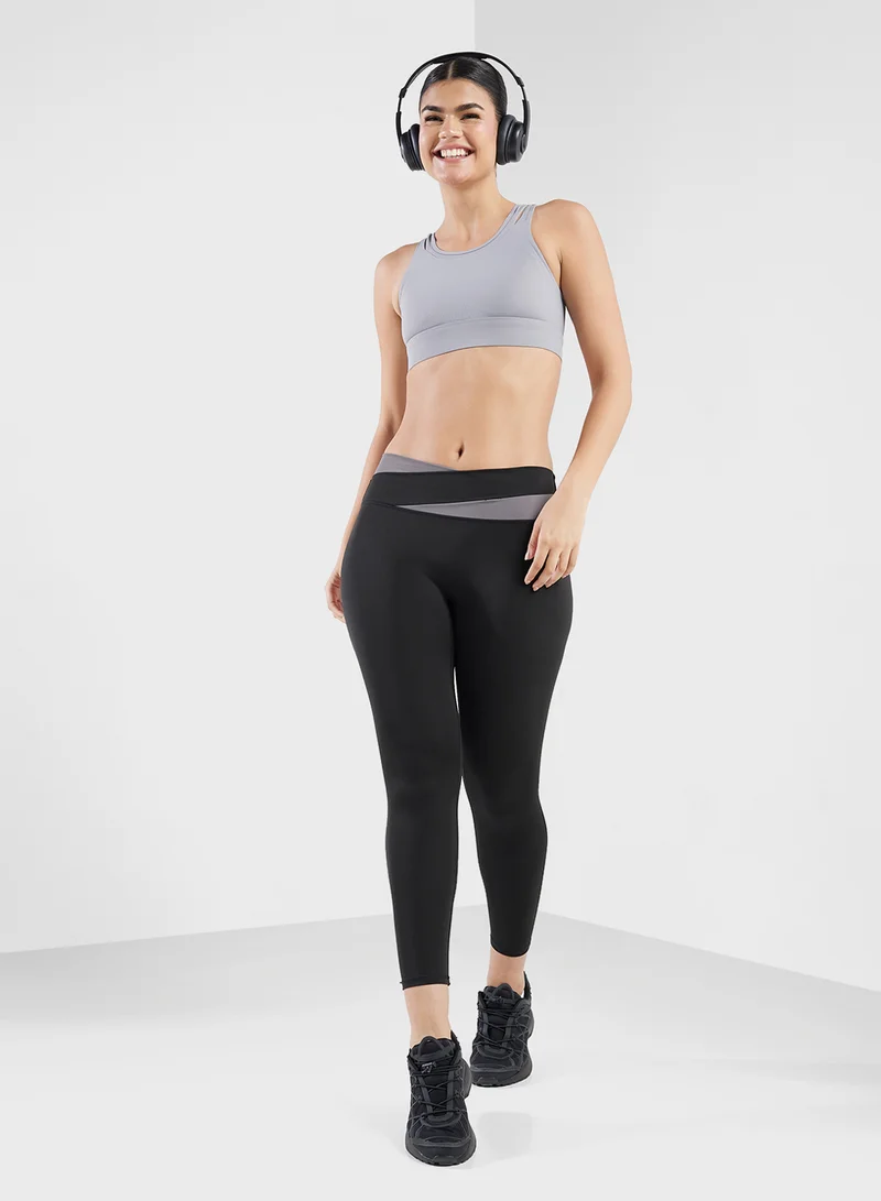 FRWD Full Coverage Sports Bra With Back Clasp