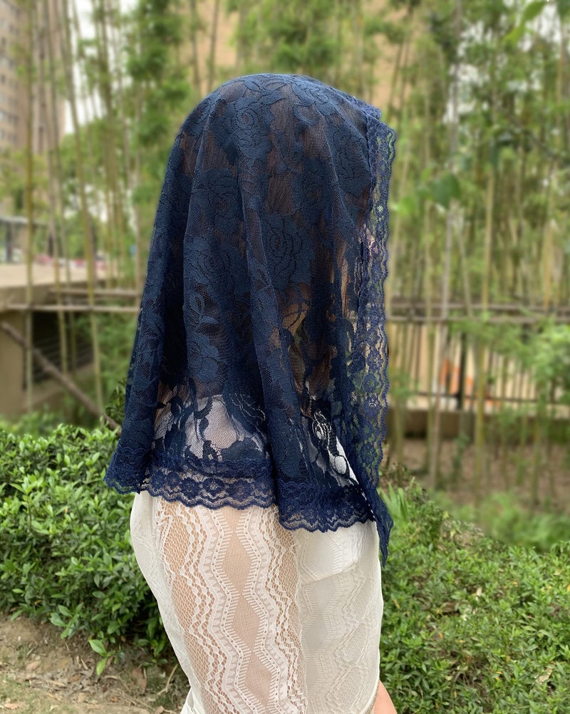 Grettytling Lace Mantilla Veil Soft and comfortable 7 Colors Spanish Style Rose Lace Veil Head Covering D Shape (Navy) - Image 2
