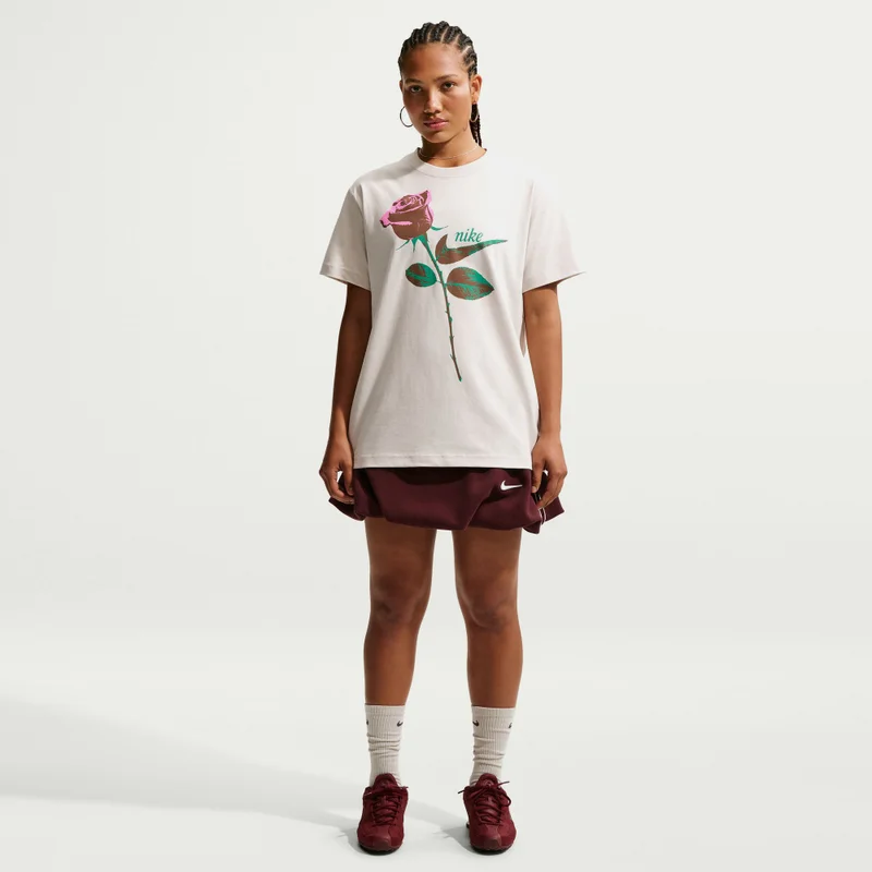 نايكي Women's Sportswear Oversized T-Shirt