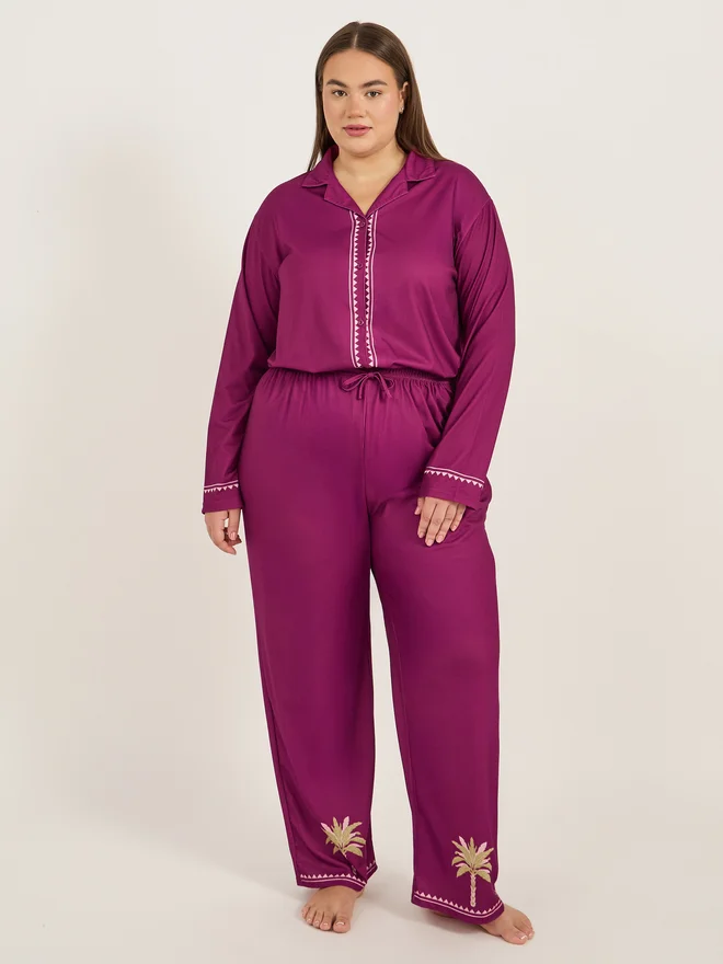 Styli Styli Unwind Plus Size Palm Tree Graphic Print Long Sleeve Shirt and Pyjama Set