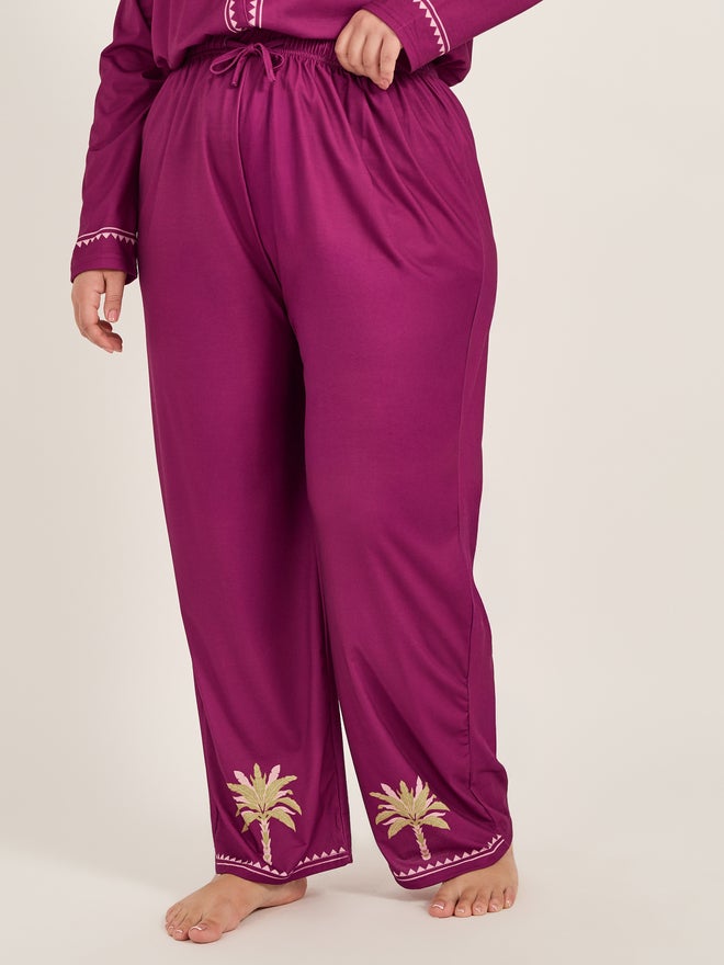 Styli Styli Unwind Plus Size Palm Tree Graphic Print Long Sleeve Shirt and Pyjama Set  - Image 5