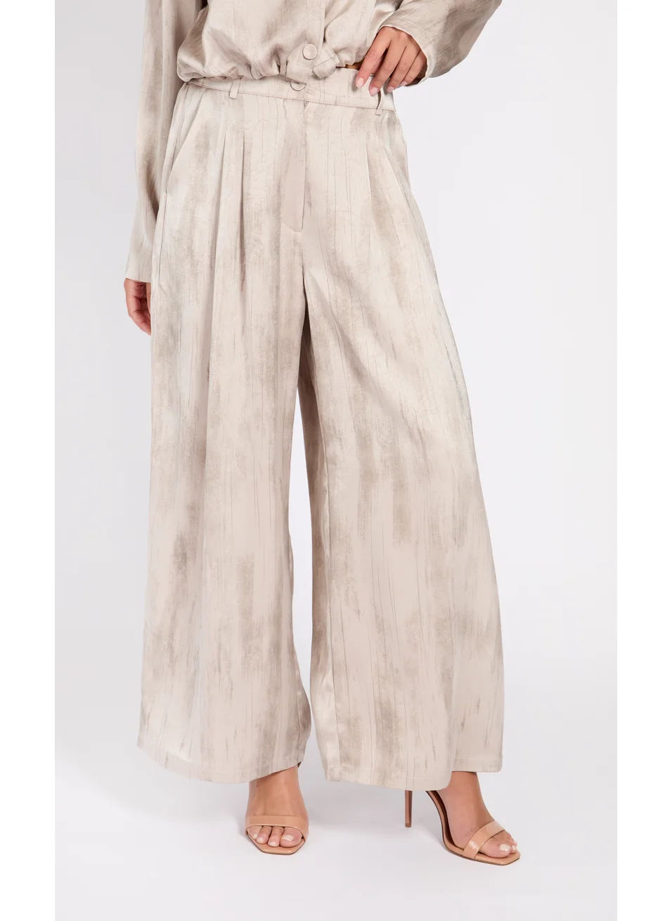 ليتل مسترس High Waist Oyster Satin Trousers