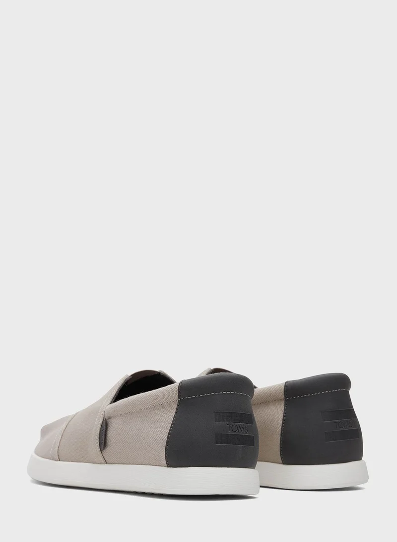 TOMS Casual Slip Ons Loafers